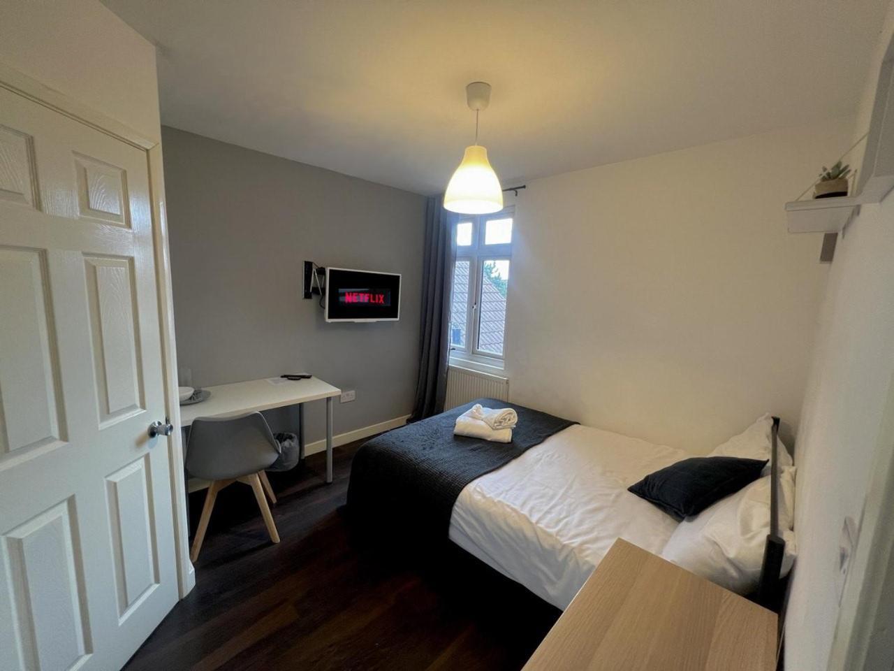 Deluxe Ensuite Double Room With Ensuite Κόβεντρι Εξωτερικό φωτογραφία