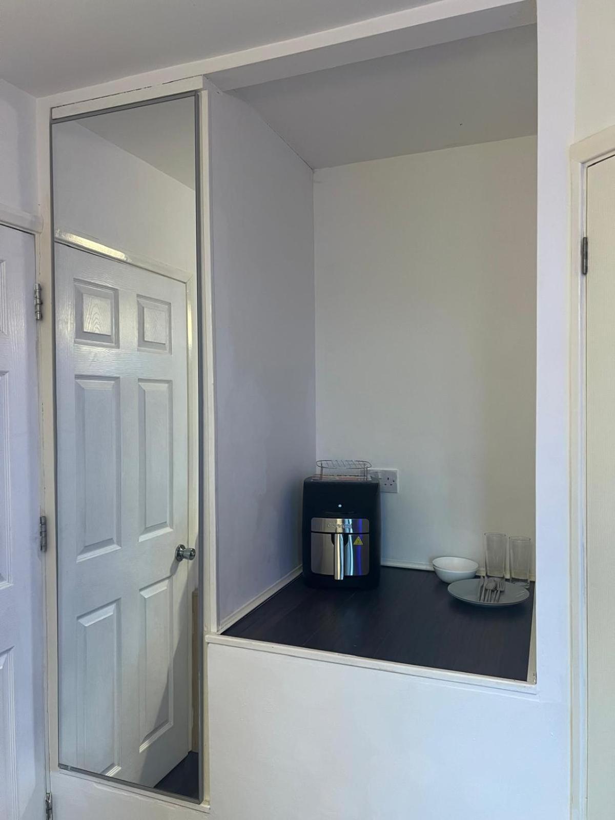 Deluxe Ensuite Double Room With Ensuite Κόβεντρι Εξωτερικό φωτογραφία