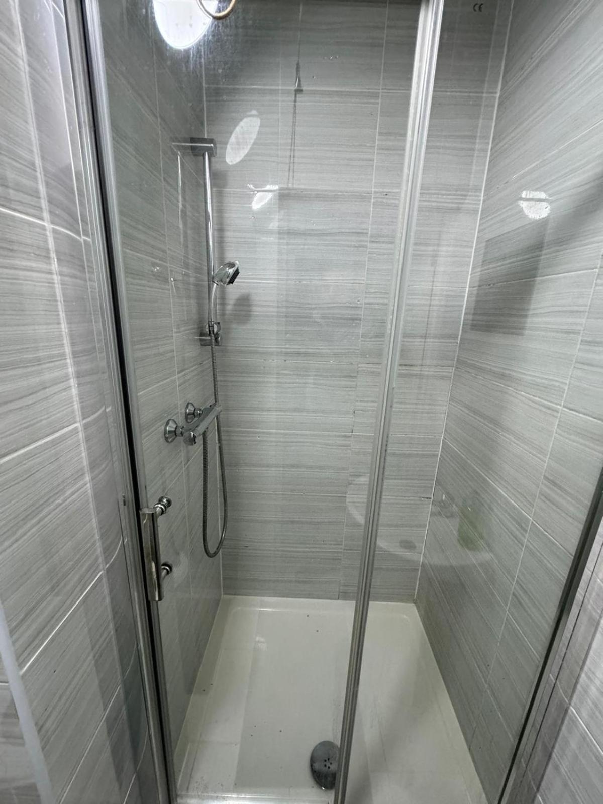 Deluxe Ensuite Double Room With Ensuite Κόβεντρι Εξωτερικό φωτογραφία